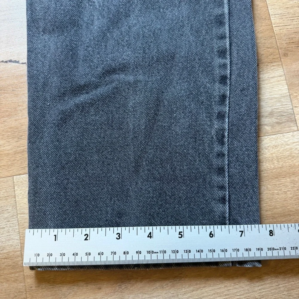 Vintage Levi's 550 Relaxed Fit Jeans Mens 33x32 Black Faded Tapered Made in USA